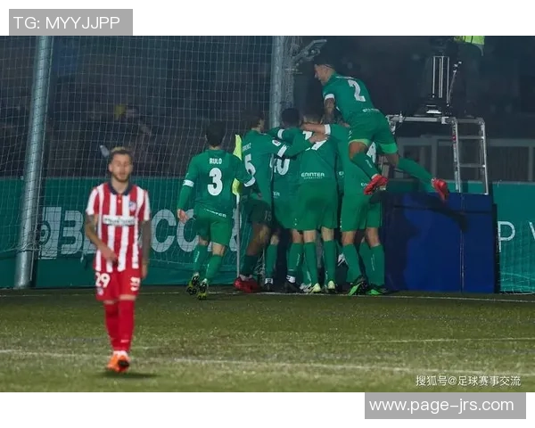 喀山宝石与莫斯迪纳摩的激烈对决揭示足球战术与团队精神的较量